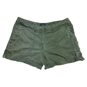 Whitehouse Black Market Green 5'' Shorts Size 10
